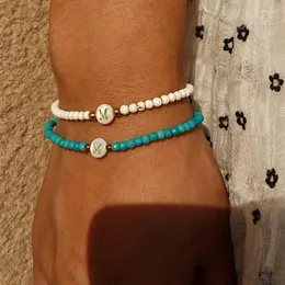 Charm Bilezikler Doğal Kabuk Kadınlar İçin Başlangıç ​​Bilezik Moda Yüzlü Taş 26 Harf Bilek Pulseras Femme Moon Girl Tasarım