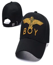 Новый дизайнерский мальчик Лондон Бейсбол Хип -хоп регулируемый уличный популярный Hat Metal Letter Bone Casquette Snapback Высококачественные Caps1545843