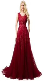 2021 billige lange Tulle Abend Abschlussball Kleider Deep v Hals ärmellose Spitze Applizes Low Rücken Korsett Rücken formelle Partykleid für Frauen6822845