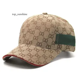 Hats Designers Women Baseball Cap Embroidered Luxe Fitted Female Summer Casual Golf for Mans Retro Classic Style Cappello Beige Stripe Designer Hat Hg110 H4