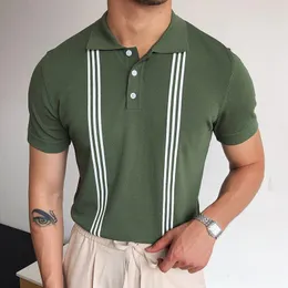 メンズポロスヨーロッパとアメリカンファッションミニマリストグリーンストライプ半袖スリムポロシャツビジネスカジュアルTシャツ