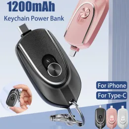 Yüzükler Mini Anahtar Kezlik Güç Bankası 2 Çıkış Arabirimleri 5V 1200mAH Yedekleme Güç Bankası Geri çekilebilir Fiş Su Geçirmez Telefon Şarj Aksesuarları