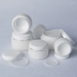 Depolama şişeleri 20pcs/lot 15g 30g 50g yüksek kaliteli çift katmanlar pp krem ​​kavanoz kutusu beyaz kapaklı plastik şişe dişli kapak