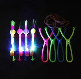 Incredibile incredibile flashing LED freccia elicottero a razzo giocattoli a rotazione in volo per bambini party toy9011648