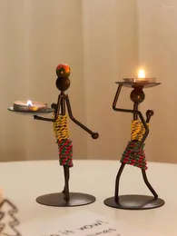 Candele Cancile Creative Iron Art Candlestick Decorazioni per la casa Accessori a lume di candela Figurine Figurine romantiche Ornamenti per matrimoni romantici