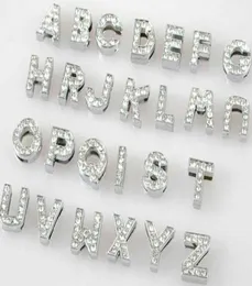 Hela 10mm 130pcslot AZ Full Rhinestones Slide Letters DIY Alfabet Charm Tillbehör Passar för 10mm PET -krage Keychains2926019