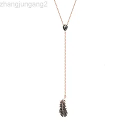 Designer Swarovskis Jewelry Shijia 1 1 Matching Light Black Feather Tassel Necklace Female Element Crystal Clavicle Chain Female