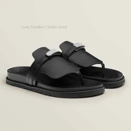 Schermo Summer Walk Slides Slip di alta qualità su uomini vera in pelle casual maschi black muli black a sfiofili da spiaggia per esterni Flops Domande di design di lusso sandalo calzature di fabbrica con scatola