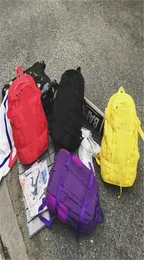 حقيبة سفر للأزياء Superme Student Fags Men Women Leisure Contax Bag Bag Back Packs Outdoor Sport Packs with Dust B7307680