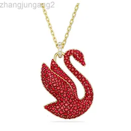 Designer Swarovskis jóias xi jia 1 1 modelo original cisne vermelho dupla face com cadeia de suéter fêmea de colar de colar de goleta cadeia de colar