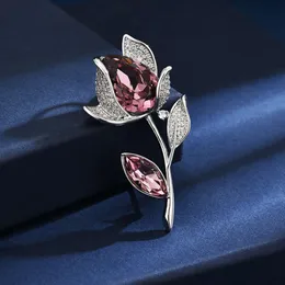 New Design, Temperament, Exquisite and Elegant Flower Corsage, High-end Crystal Brooch, Anti Glare Accessories