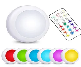 Luci di armadio a LED sotto la batteria di illuminazione dell'armadio operata sotto il contropiede luci notturne dimmerabili si attaccano a Wirele44415557 remoto di Fight Remote