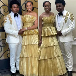 Tuxedos de casamento de lapela de lapela do terno africano branco Africano Aplicado duas peças Duas peças Use um botão Blows Blazers à noite com jaquetas e calças