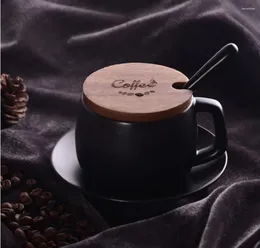 Mugs Nordic Creatieve Zwarte Matte Mok Luxe Cup Rode Thee Kantoor Kopje Koffie Huishouden Drinkware