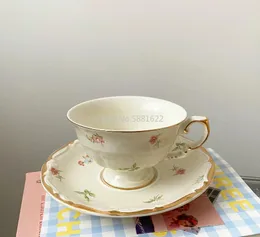 Tazze di piattini tazze da tè in ceramica europea set moderno piatto da caffè bianco semplice bianco piccolo porcellana vintage tazas de cafe beazas de cafe eb50bd