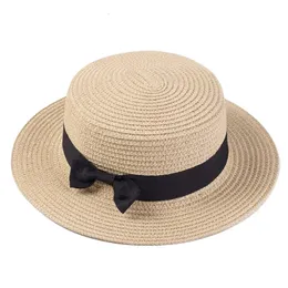 여름 모자 여성을위한 여름 모자 Sun Hat Beach Ladies Fashion Flat Brom Bow Knot Panama Lady Lady Casual Sun Hats 여성 밀짚 모자 240412