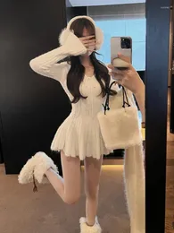 Lässige Kleider 2024 Frühling Süßes elegantes Dressbüro Dame Outwaer Kintted Women Evening Party Slim Mini Korean Fashion