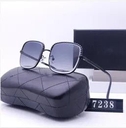 Designer di lusso Algebra Affari SCHEDES DESIGNER DOMANDER OCCHI SULLO SULLO SULLA CLASSE GOGGLGLE Senior Eyewear Fashion per occhiali da sole a telaio rotondo