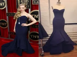 Vintage Amanda Seyfried Carpet Girls Vestido Navy Cetim Vestido de Cetins de Cetins Sexy Mermaid Celebrity Dresses9959028