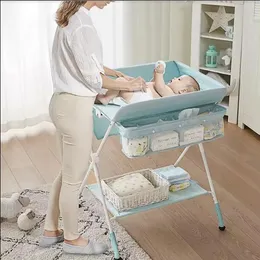 Tabela de fraldas de bebê dobrável com rodas dobrando a tabela de troca portátil