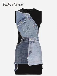 Twotwinstyle colorblock de retalhos de retalhos de designer jeans para mulheres no pescoço redondo com cintura alta altas bolsões vestidos fêmeas 240408