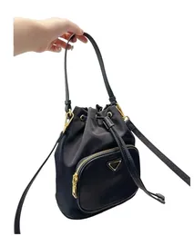 Lüks tasarımcı kova çantası kadınlar brawstring moda alışveriş satchels hobo el çantası siyah cüzdan crossbody messenger çanta kılıfları sırt çantası jeton cüzdan plaj çantaları