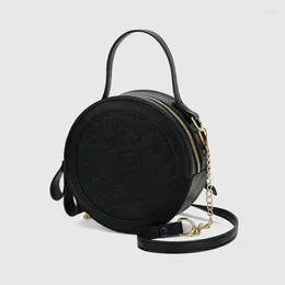 Axelväskor runt crossbody messenger mini sadel enkel handtag väska 2024 lyxtrender designer handväskor och plånböcker