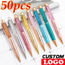 Stifte 50 PCs Luxus farbenfrohe Schnellsand kreativer Metallkristallballpoint Stiftbüro Geburtstagsgeschenke Custom Logo Gravurer Name Roségold