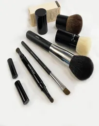 CC 메이크업 브러시 Petit Pinceau 개폐식 Kabuki Les Pinceaux de Powder 1 Cream Eye Shadow 27 Dualtip Eyeshadow Lip Brush Cosme2521992