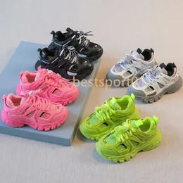 2024 Andas sommar lyxiga barnskor pojkar flickor designer sportskor andas barn baby casual sneakers mode utomhus atletisk sko b1