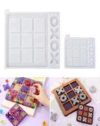 Ремесленные инструменты Floridliving Board Game Силиконовая смола MoldStic Tac Toe плесень с 4 шахматными кусочками формы Diy для детей 2743951