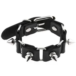 Andere Armbänder schwarze Goth -Armbänder für Frauen Punk Boho Emo Spike Nieten PU Leder Charme Armband Manschette Bangles Festival Schmuckparty Geschenke Geschenke 240416