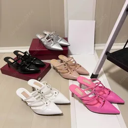 Designer Slifors Sandals Sandali di lusso Sandali vera pelle Vt sandali Venti scarpe caviglia cinturini romano nabari nere a strisce nude rivetti donne sottili tacchi alti