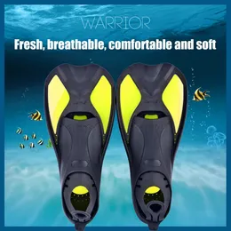 Snorkeling Fins Fins Comfort regolabile Swimming Antislip Professional Scuba per i bambini adulti Equipaggiamento 240410