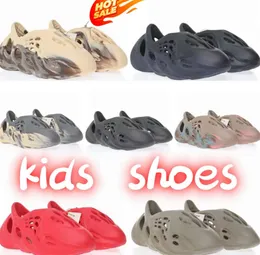 Foam Runner Baby Kinder Schuhe Slipper Schuh Sneaker Designer Folie Kleinkind Big Boys Schwarze Kinder Jugend Infants Junge Kinder Saizes 28-33 K6