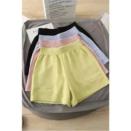 Shorts Womens estate coreano rilassato sottile in alto in alto casual pantaloni sportivi di seta a strato di aria a gamba larga 240407