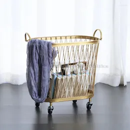 Borse per lavanderia Nordic Cesta di stoccaggio in ferro battuto bagno vestiti sporchi leggeri giocattolo dorato di lusso con puleggia