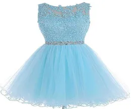 2018 Novos vestidos de regresso a casa de tule barato para juniores Mulheres de tamanho Apliques Festa de formatura Prom Vestido formal BQ537973912