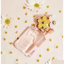 Katı Parfüm Kadınlar İçin Daimy Başına Mükemmel Kadın Koku Sprey 100ml Eau De Parfum Lady Beautif Bottle Charming Koku Damla Teslimat H OTKTB