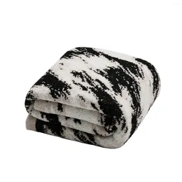 Filtar Nordisk stil Mikrofiber Filt Polyester Sticked Factory Price Högkvalitativt Cradily Plush Wholesale Throw