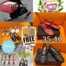 Kutu Tasarımcı Sandal Elbise Ayakkabı Bale Serim Slider Flat Dans Kadınlar Yuvarlak Toe Rhinestone Tekne Ayakkabıları Lüks Deri Gai Perçinlenmiş Toka Ayakkabı Boyutu 35-40
