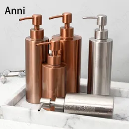 Liquid Soap Dispenser Creative rostfritt stål schampoflaska Nordic Modern Shiny Matte Metal toaloom badrumsdekorationstillbehör