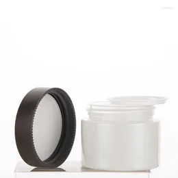 Garrafas de armazenamento jarro cosmético redondo em 30g de recipiente de vidro branco de pérola vazia para embalagens de creme facial com plástico