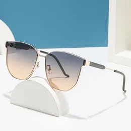 2024 Frauen Schmetterling polarisierte Sonnenbrille Luxusmetallrahmen mit einfachen TAC -Objektiven für Damen Katzenauge Sonnenbrille