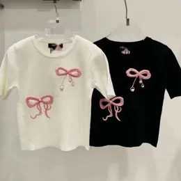 Miumiues TシャツデザイナーラグジュアリーファッションレタープリントレディースTシャツスリムフィットショートスリーブトップユニークな蝶ネクタイ西スタイルのレディングTシャツ