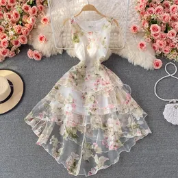 Vestido de praia para mulheres de verão ZCWXM Blackwhite o pescoço sem mangas da cintura alta da cintura de férias de férias de floral 240415