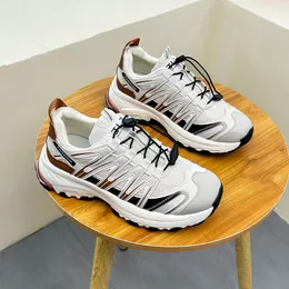 2024 Ny release kvinnor avslappnad sko berömda lyxiga sneakers män tjock botten mocka läder smutsiga plattformar tränare