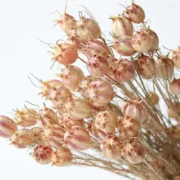 40頭の花の頭の装飾花