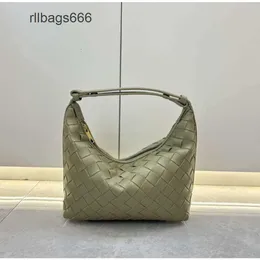 Modekassettutgåva Wallace Luxury Shoulder Bag Bottegs Designer Bag Handhållna väskor Underarm Brand Light Lady Saddle Bvbag Totes Leather 2024 One Woven 4x7h