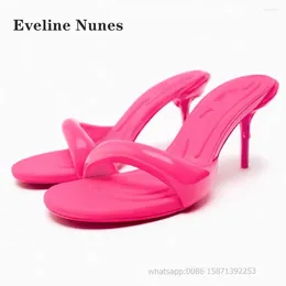 Le pantofole slittatori rosse strano stile stile aperto slingback da donne solide superficiali sandali slittamento aria laterale su scarpe da tastiera estate casual